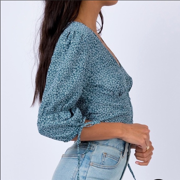 Princess Polly Top - Picture 2 of 4